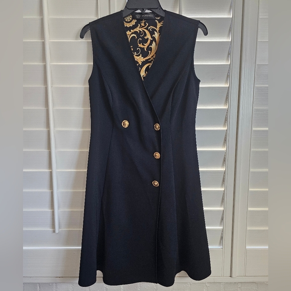 VERSACE 2019 Black Barocco Dress with Gold Medusa Buttons - Picture 4 of 17